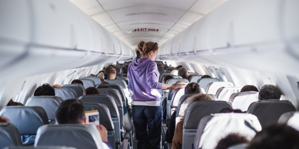 Neprijatna situacija u avionu: Putnica doživela šok iskustvo - mislim da ću ovde umreti (VIDEO)