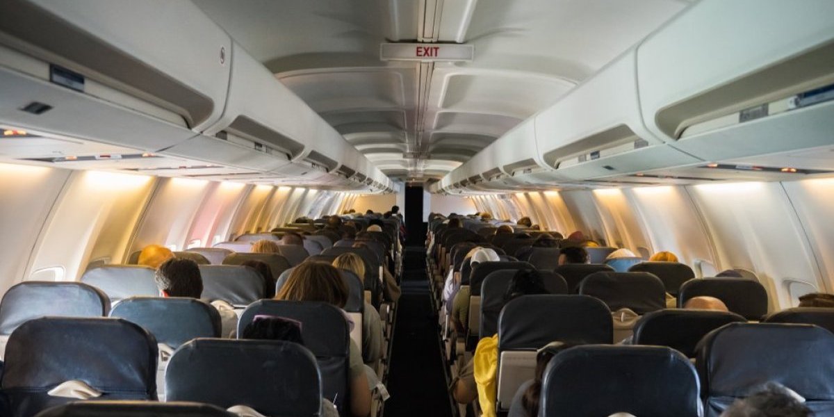 Drama na letu! Zapalila se kabina, usledio haos (VIDEO)