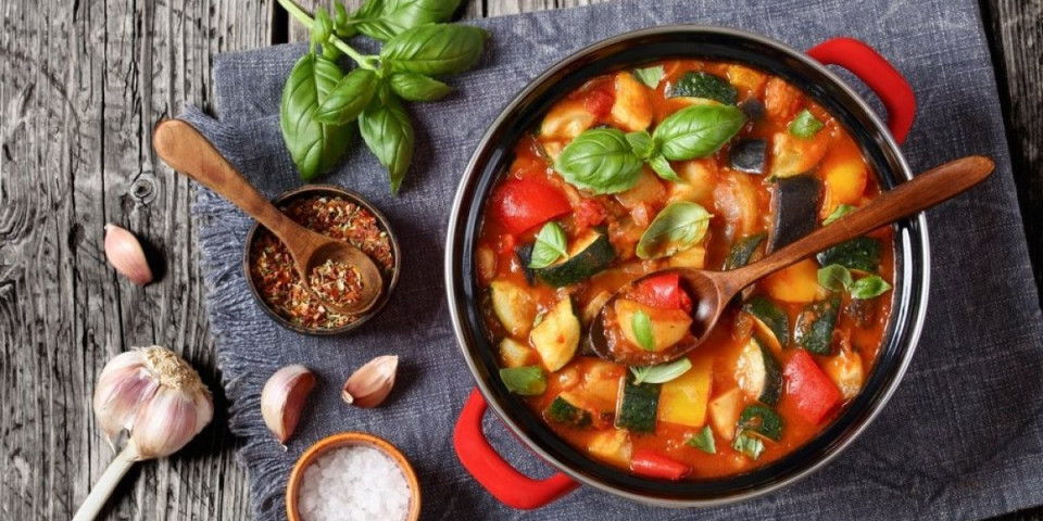 Teleći ragu koji se topi u ustima: Sočan sos za savršenu večeru