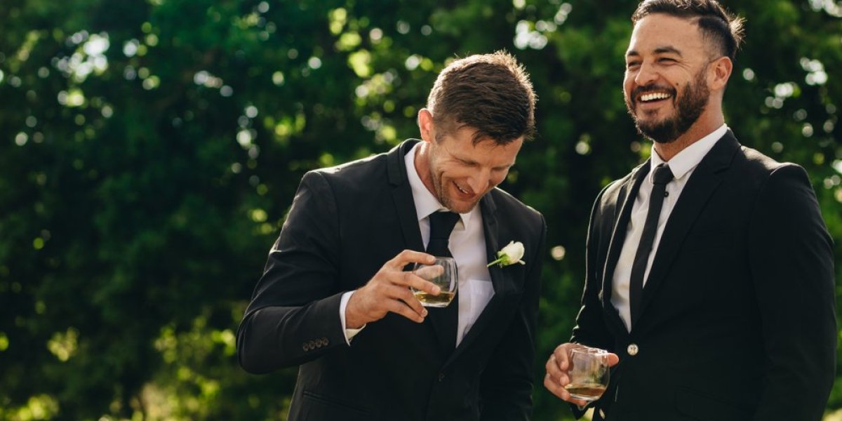 Kum šokirao mladence na venčanju! Kada je počeo da govori, svi su zanemeli - ovo niko nije očekivao (VIDEO)