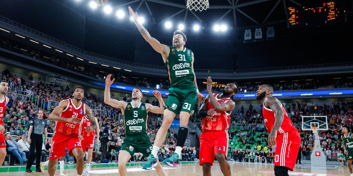 Zvezda u trećem meču zaredom primila trojku sa pola terena! Torbarina, Nejpir, a sada Tasić! (VIDEO)