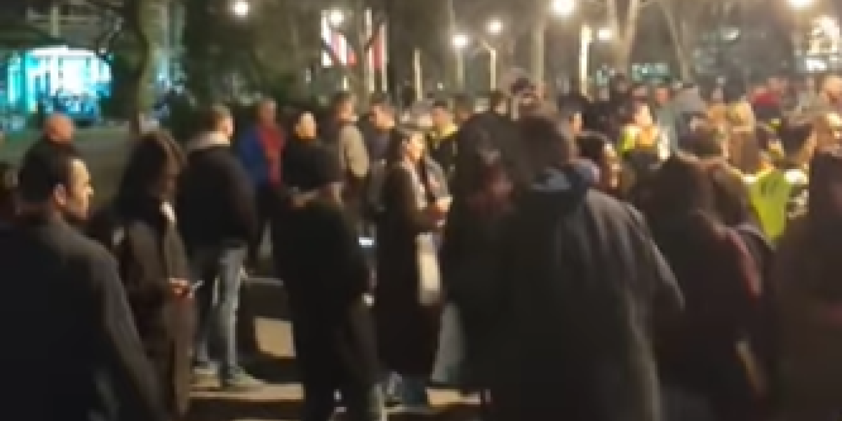 Novosadski studenti kreću na RTV! Sprema se napad?! (VIDEO)