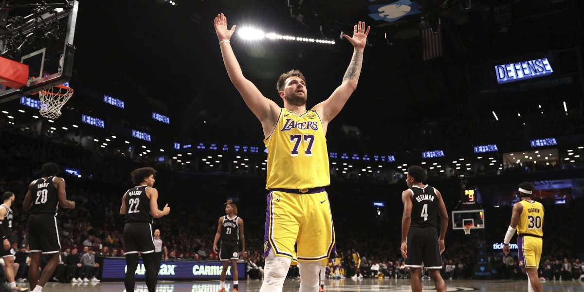 Kakav fleš! Potpuno neočekivano! Luka Dončić ne veruje šta je dobio na poklon (VIDEO)