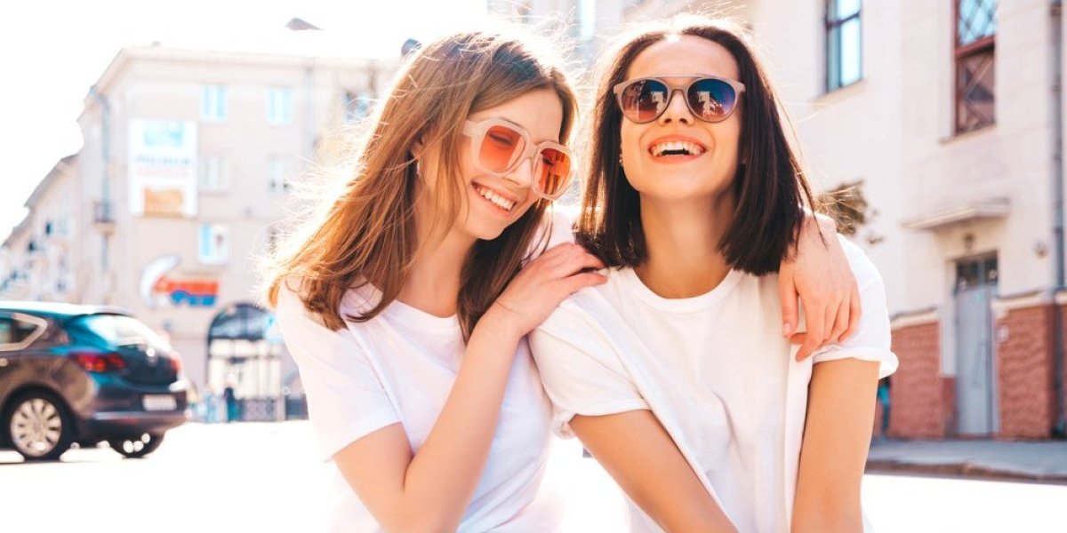 Otarasite se žutih mrlja sa bele majice! 3 efikasna trika sa kojim će blistati kao nova