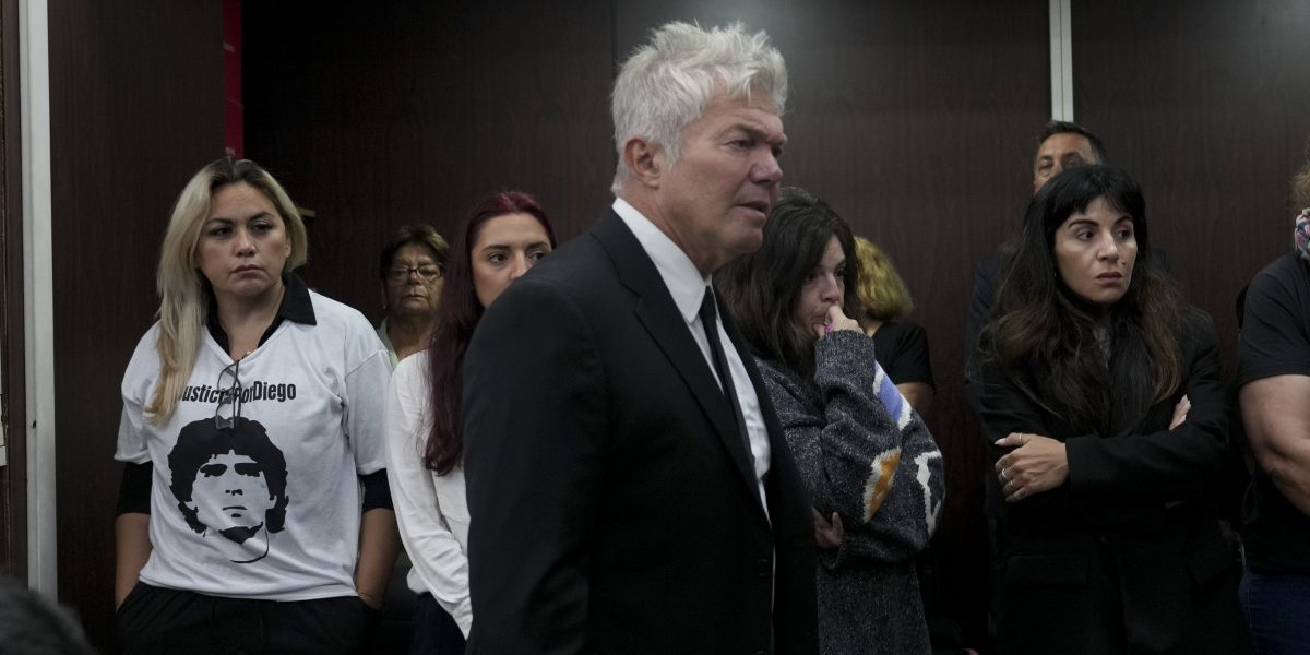 Ovako je umro Maradona! Šokantna scena, tužilac pokazao neviđenu fotografiju legende (VIDEO/FOTO)