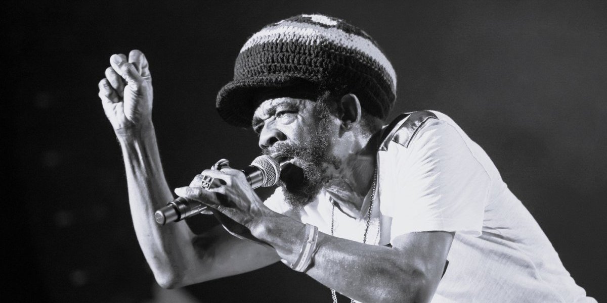 Umro legendarni pevač, otac osmoro dece!