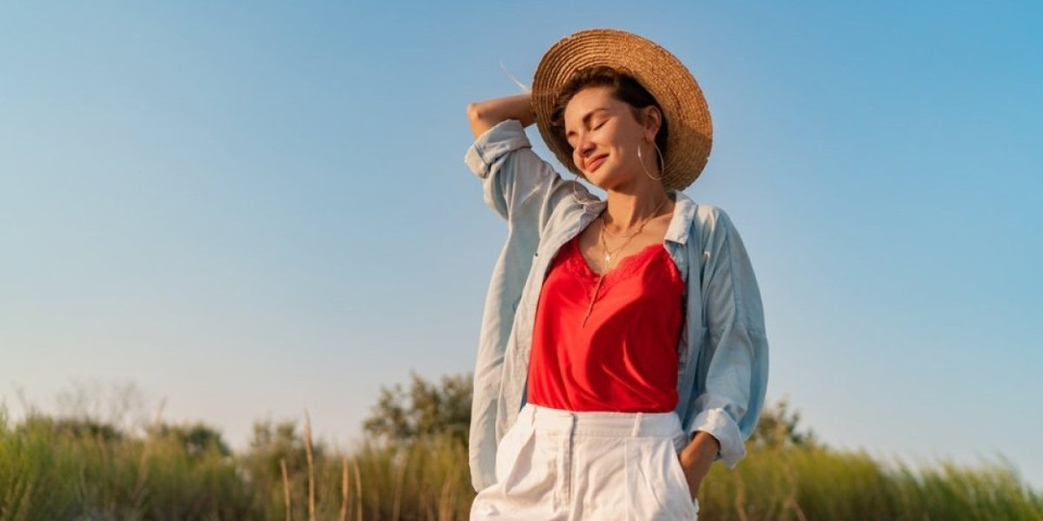 Stari odevni komad nakon 40 godina ponovo moderan: Seksepil i udobnost - Sve u jednom (FOTO)