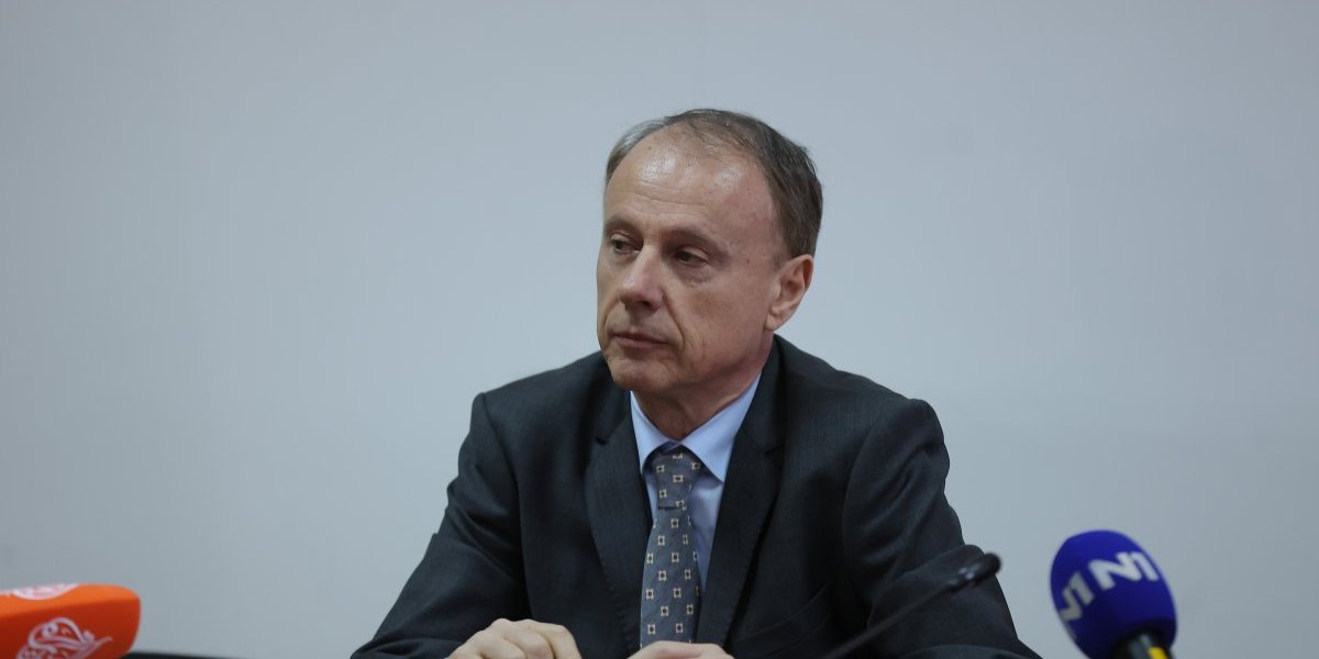 230 studenata Pravnog uputilo pismo rektoru Đokiću i profesorima: Zanemarili ste mišljenja svih nas, dužni ste nam objašnjenje!