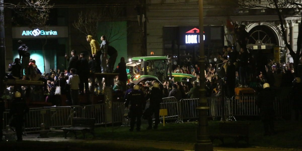 Strašne pretnje! Desiće se rafali i snajperski pucnji: Opozicionar poziva na građanski rat!