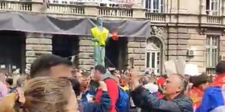 Ponoševi pozvali na ubistvo Vučića! Procurila jeziva pretnja (VIDEO)