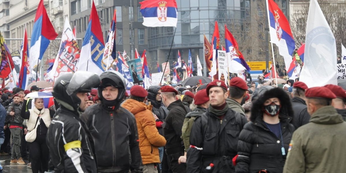 Lobisti za nezavisno Kosovo i promoteri "genocida" u Srebrenici! Evo ko je sve dočekao studente blokadere u Strazburu