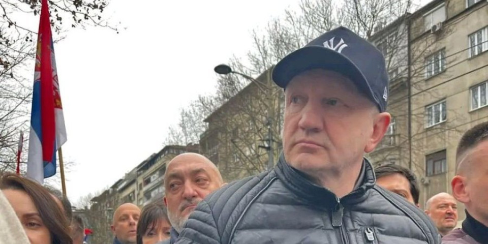 Potpuno se pogubio: Tajkun ponovo ne zna gde udara - Đilas zaratio s Martom Kos