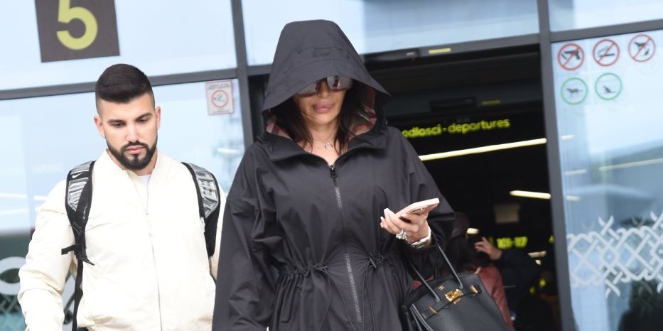 Narod zbog hapšenja Cece Ražnatović blokirao grad: Nosili njene slike kao ikone