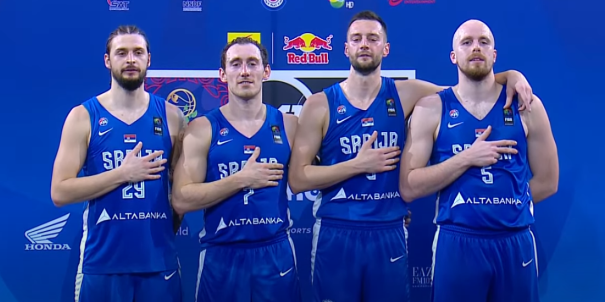 Grmi Bože pravde na Tajlandu! Ispisali istoriju, prekrstili se, pa pevali himnu Srbije (VIDEO)