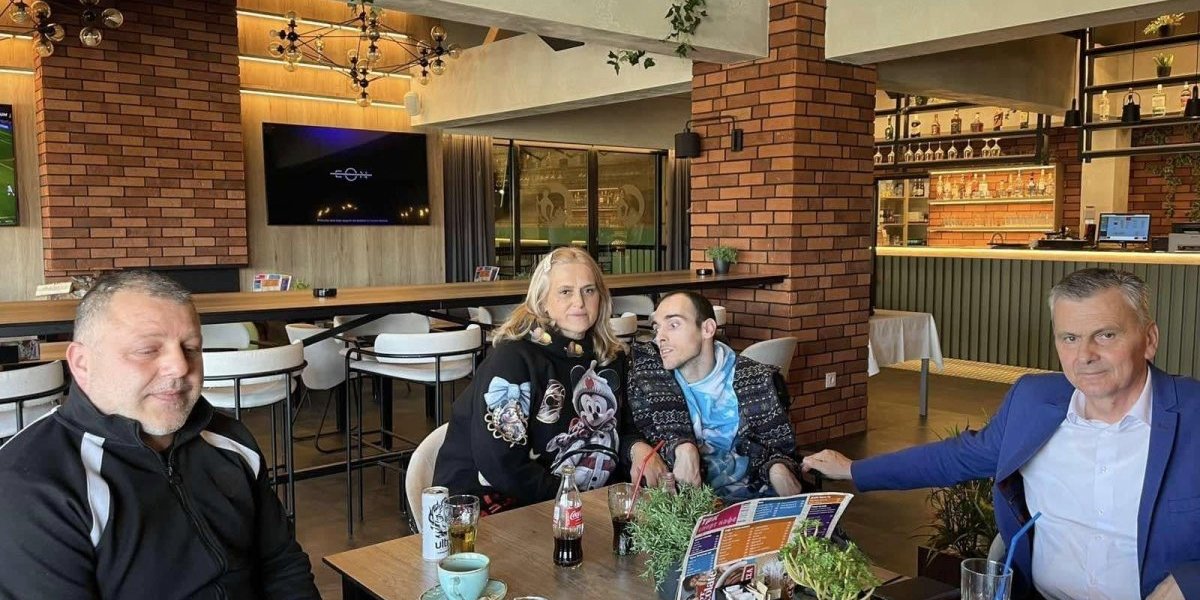 To se zove sudbina! Nebičan splet okolnosti spojio Čomiće iz Novog Sada i čelnike opštine Čajetina!