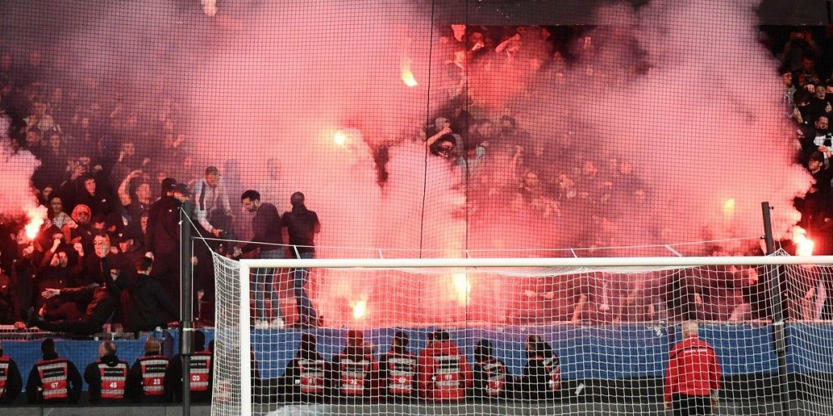 Prekinut meč u Francuskoj! Navijači izazvali haos (FOTO/VIDEO)