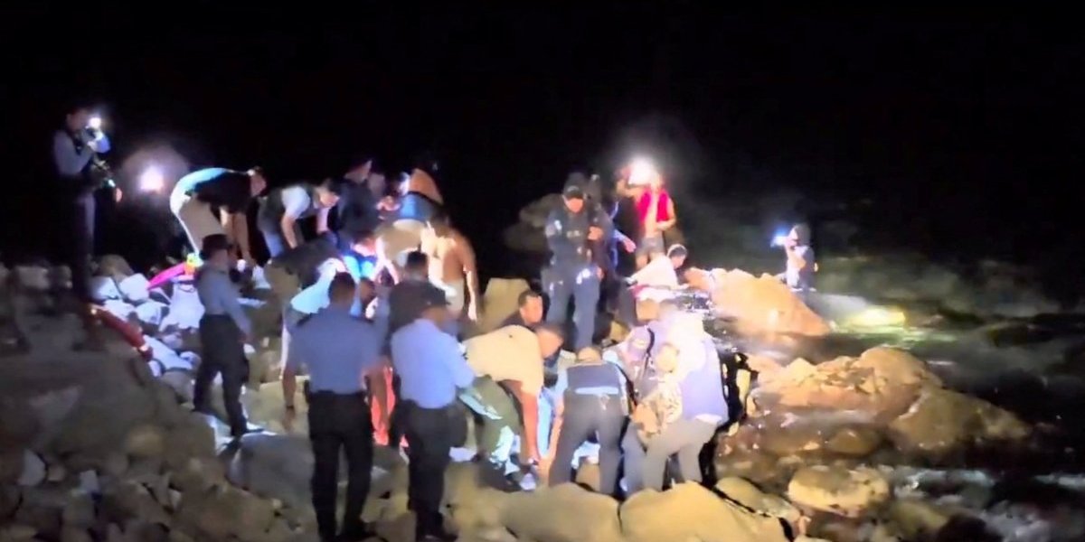 (FOTO) Drama u Hondurasu! Avion pao u vodu! Sedmoro mrtvih! Desetoro izvučeno iz olupine!