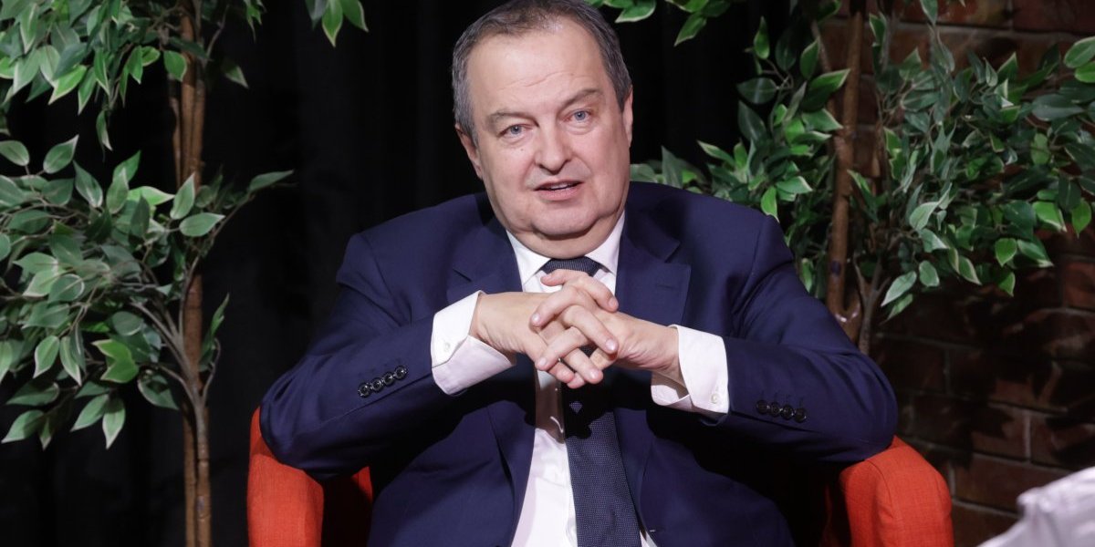 Dačić čestitao Vaskrs: Praznik pobede života, vere i nade!