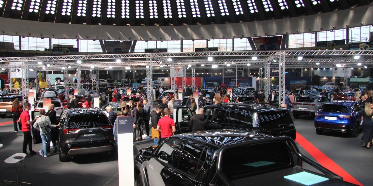 Najprodavaniji auto u Evropi, omiljen među Srbima! Ovo je lista od 10 najaktuelnijih automobila (FOTO)