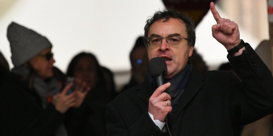Blokaderske pristalice se gnušaju Jove Bakića: Prosipa nebuloze - "Kako ove ljude nije sramota, univerzitetski profesor?!"