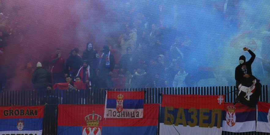Apeli nisu urodili plodom! Srbiji preti kazna zbog navijača u Beču!