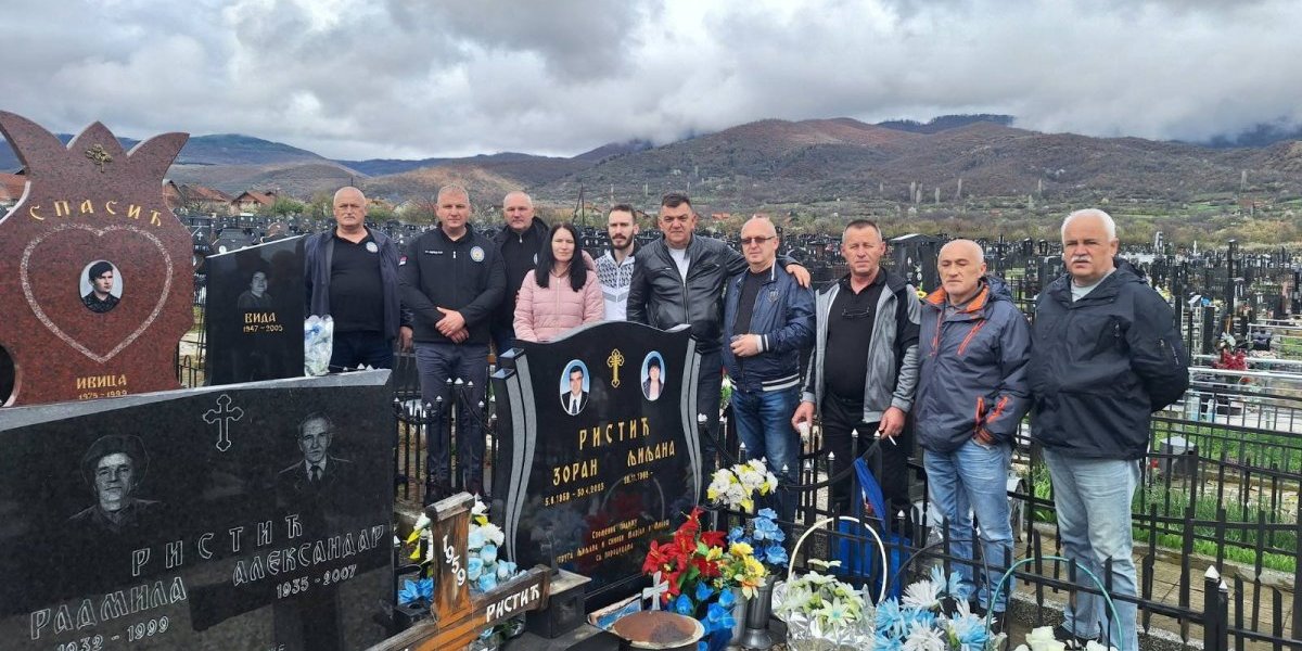 Veterane specijalnih jedinica kiša i loše vreme ne može da zaustavi! Već 26 godina dolaze na ovo groblje iz samo jednog razloga!