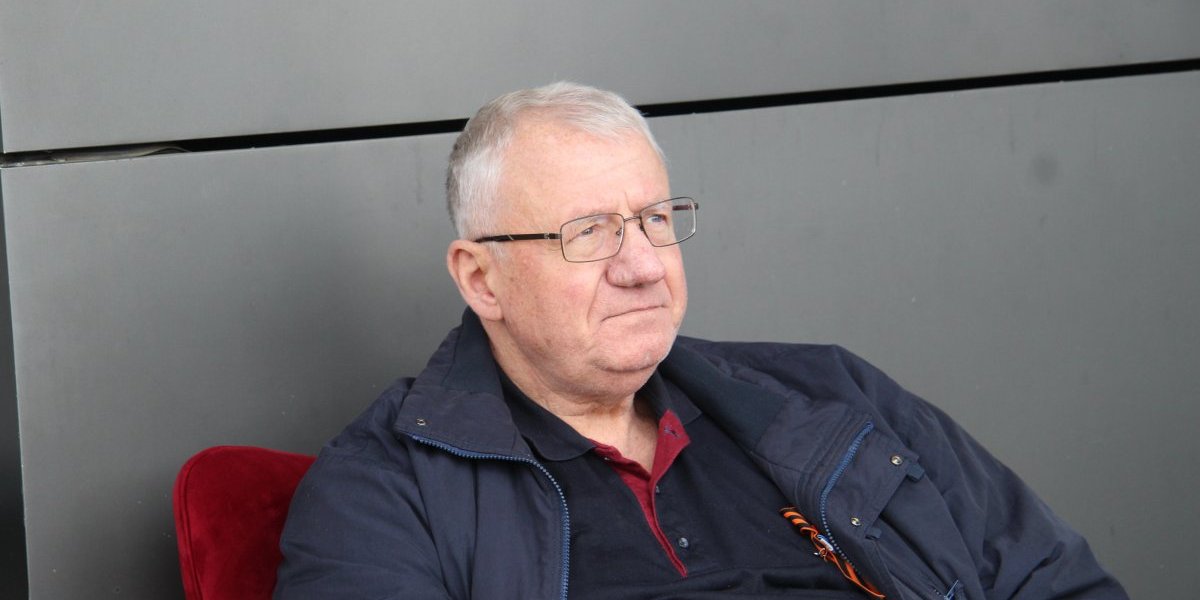 Šešelj stigao u zgradu Informera! Studenti blokaderi najavili blokadu redakcije! (FOTO)