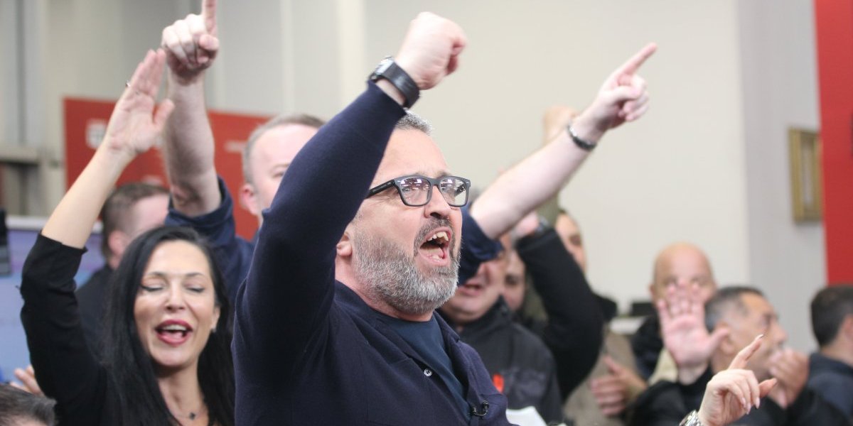 Đukanović preneo poruku našeg glavnog urednika: "Uskoro vam stižem na SBB, pa ćete dodatno uživati u čarima TV Informer!" (FOTO)