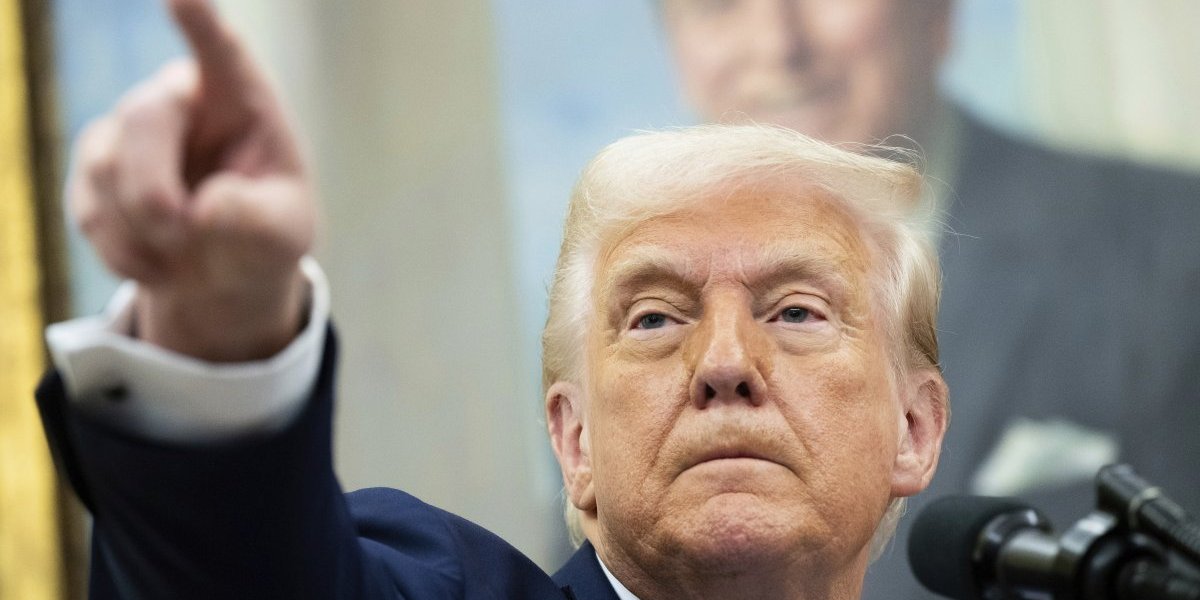 Tramp brutalan! Ostavio ih i bez toalet papira?! Mediji bruje o katastrofi koja je nastupila u SAD!