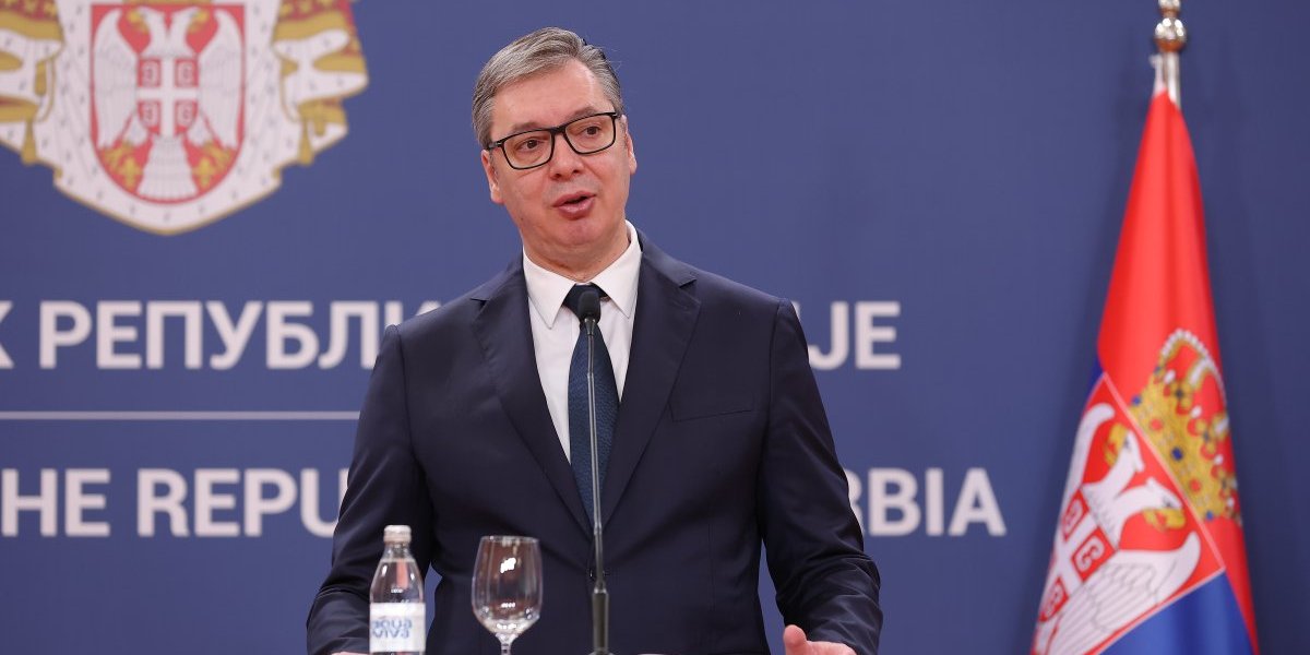 (VIDEO) Ujedinjeni! Oglasio se Vučić: Vreme je da donesemo odluku mirno i demokratski!