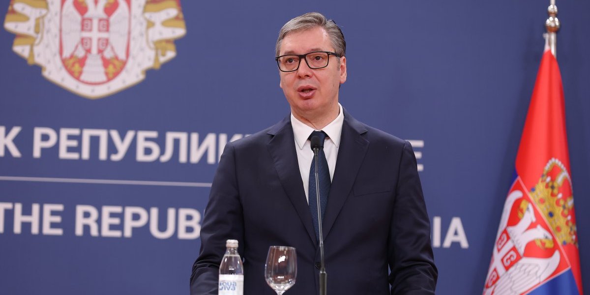 Vidimo se u Beogradu! Predsednik Vučić objavio novi snimak: Pobediće Srbija (VIDEO)