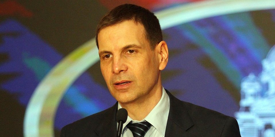 (VIDEO) Nesrećniče, pa gde je tvoje dno?! Miloš Jovanović komentarisao rođenje malog Gavrila, naprednjaci mu žestoko odbrusili!