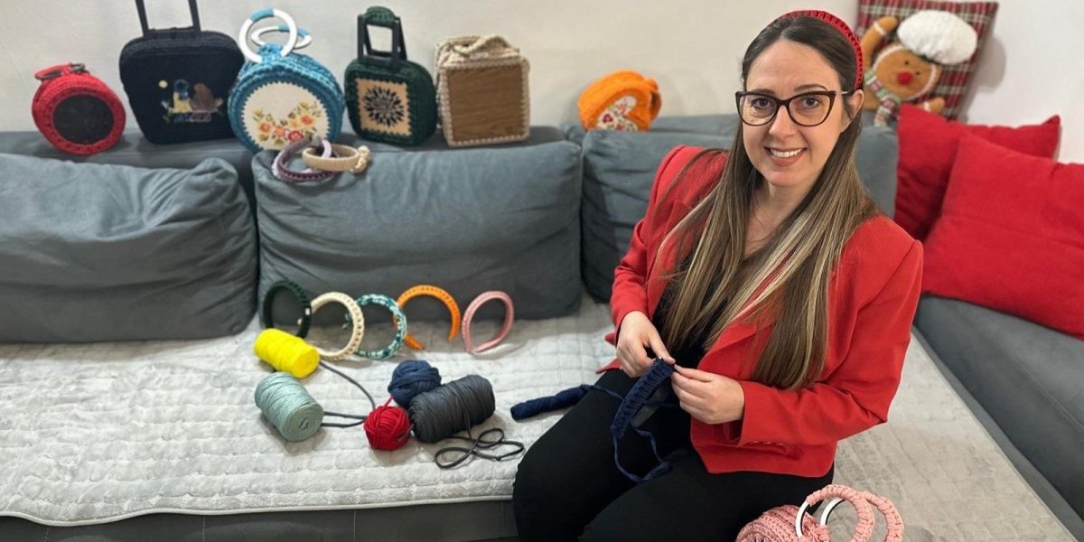 Svekrva je naučila zanatu, a ona od toga napravila biznis! Jelena iz Čačka dokazala da za ostvarenje snova nikad nije kasno (FOTO)