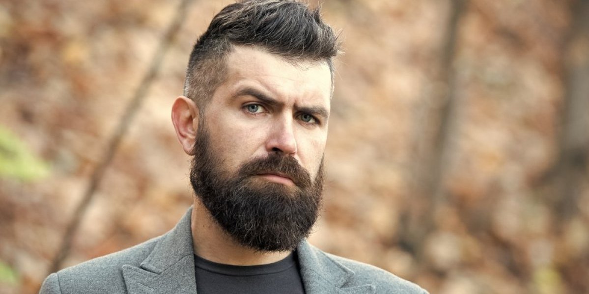 Ljubljenje bradatog muškarca može biti opasno! Od razloga će vam se okrenuti želudac