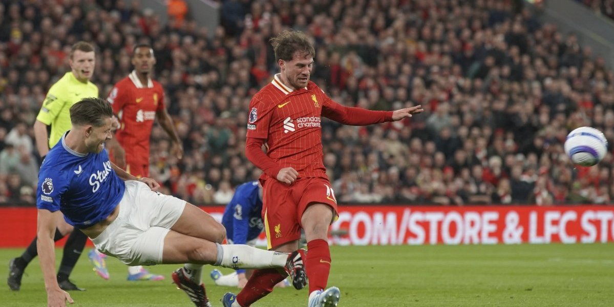 Da li je ovaj čovek normalan? Ovo je za zatvor (VIDEO)