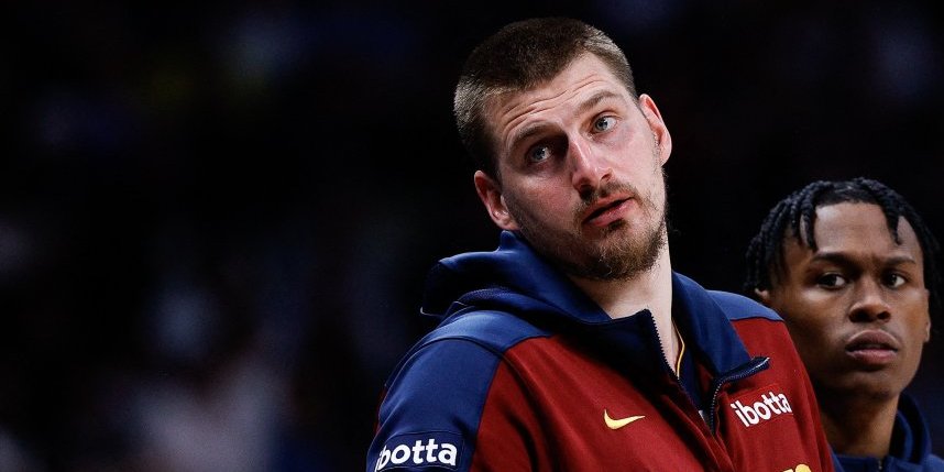 Jokićevi fanovi zabrinuti! Srbin od njega redovno gubi, užasan podatak pred okršaj sa Klipersima!