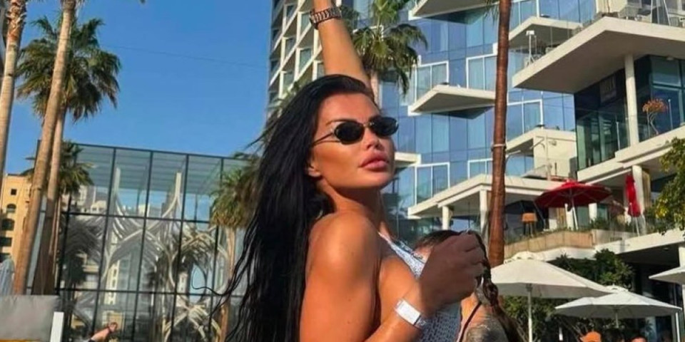 Neprepoznatljiva! Pevačica smršala 20 kilograma - Strogo se pridržava ovoga