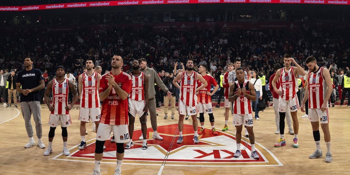 "Delije" podeljene nakon plasmana u plej-in! Jedni poručuju: Volim ovaj tim; Drugi razočarani: Radujemo se, a bili smo četvrti...