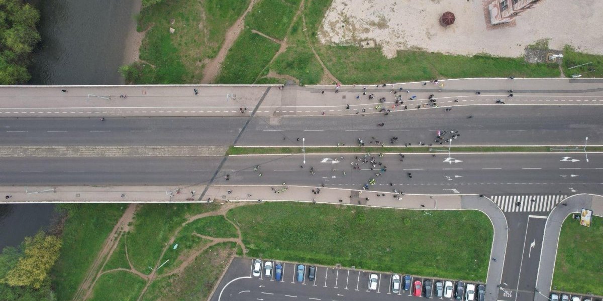 BLOKIRAJU 5 MOSTOVA NA 5 SATI! Demonstranti u Nišu totalno pukli! (FOTO)