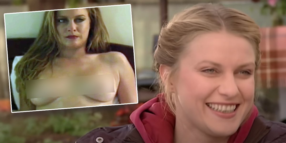 (FOTO) Od Ingrid iz "Selo gori" do erotske boginje! Vrela seks scena Ane Sakić postala viralna!