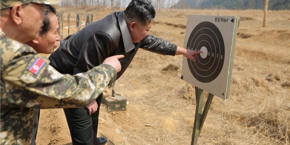 Kim Džong Un pršti od ponosa! Pucao iz snajpera i, kao što se očekivalo, pogodio u samu metu! (FOTO)