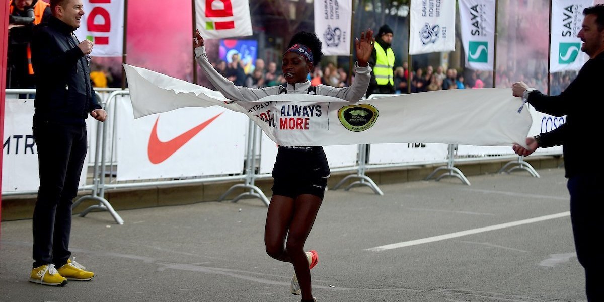 Istorija! Kenijka srušila rekord i pobedila na 38. Beogradskom maratonu