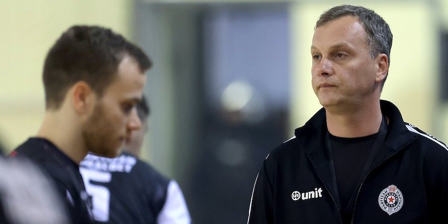 Sada je jasno zašto je AEK bežao iz Beograda! Trener Partizana zagrmeo posle eliminacije: Svi znaju šta bi bilo na Banjici!