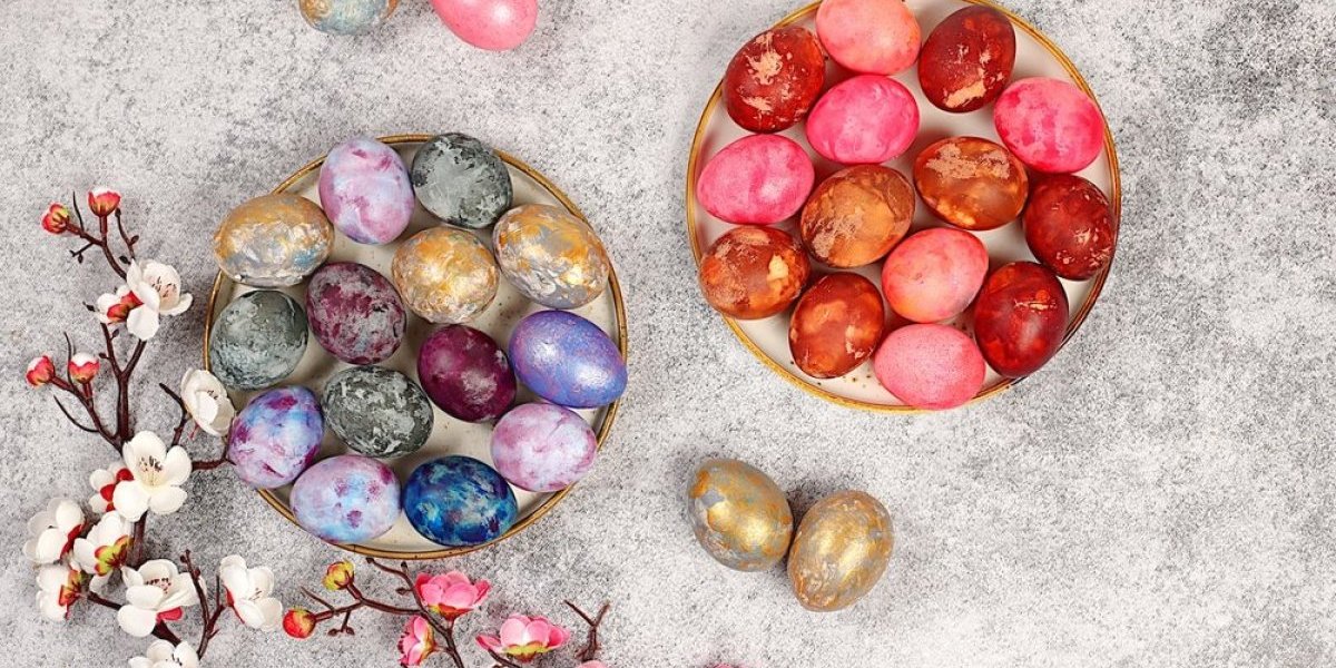 Srpkinje su otkrile novi trik za farbanje jaja!  Ubrusi, sirće i boje - rezultat je očaravajući