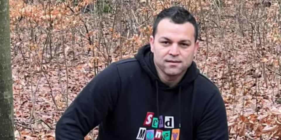 Kupio svakom detetu po stan! Zavrteće vam se u glavi kada čujete koliko bakšiša je Cobe zgrnuo na svirci