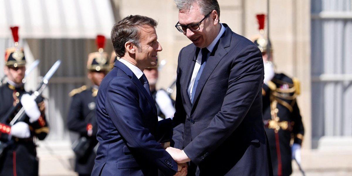 Vučić razgovarao s Makronom: Glavne teme situacija na Kosovu i u BiH