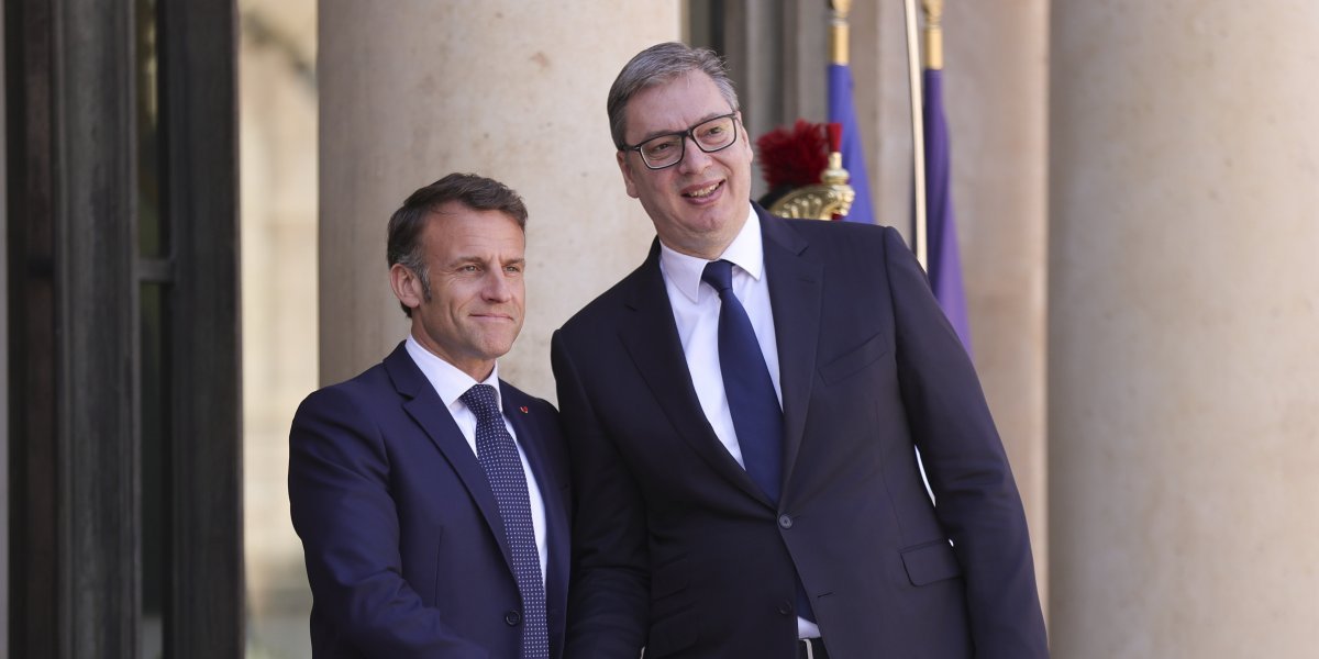 Vučić sa Makronom u Parizu: Radna večera počinje u 20.45 časova