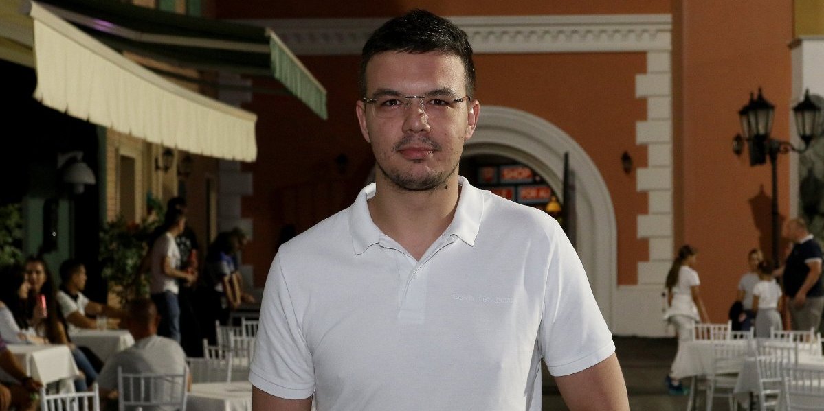 Šok ispovest poznatog voditelja o porocima: Počeo sam sa 16 godina