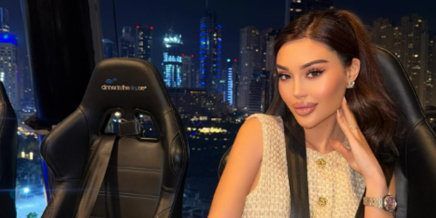 Starleta večerala na nebu u Dubaiju! Okružena milionerima se baškarila 50 metara iznad zemlje (FOTO)