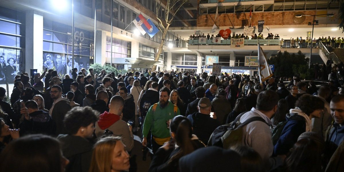 Deset pitanja za studente blokadere! Uroš Piper ih stavio na muke (FOTO)